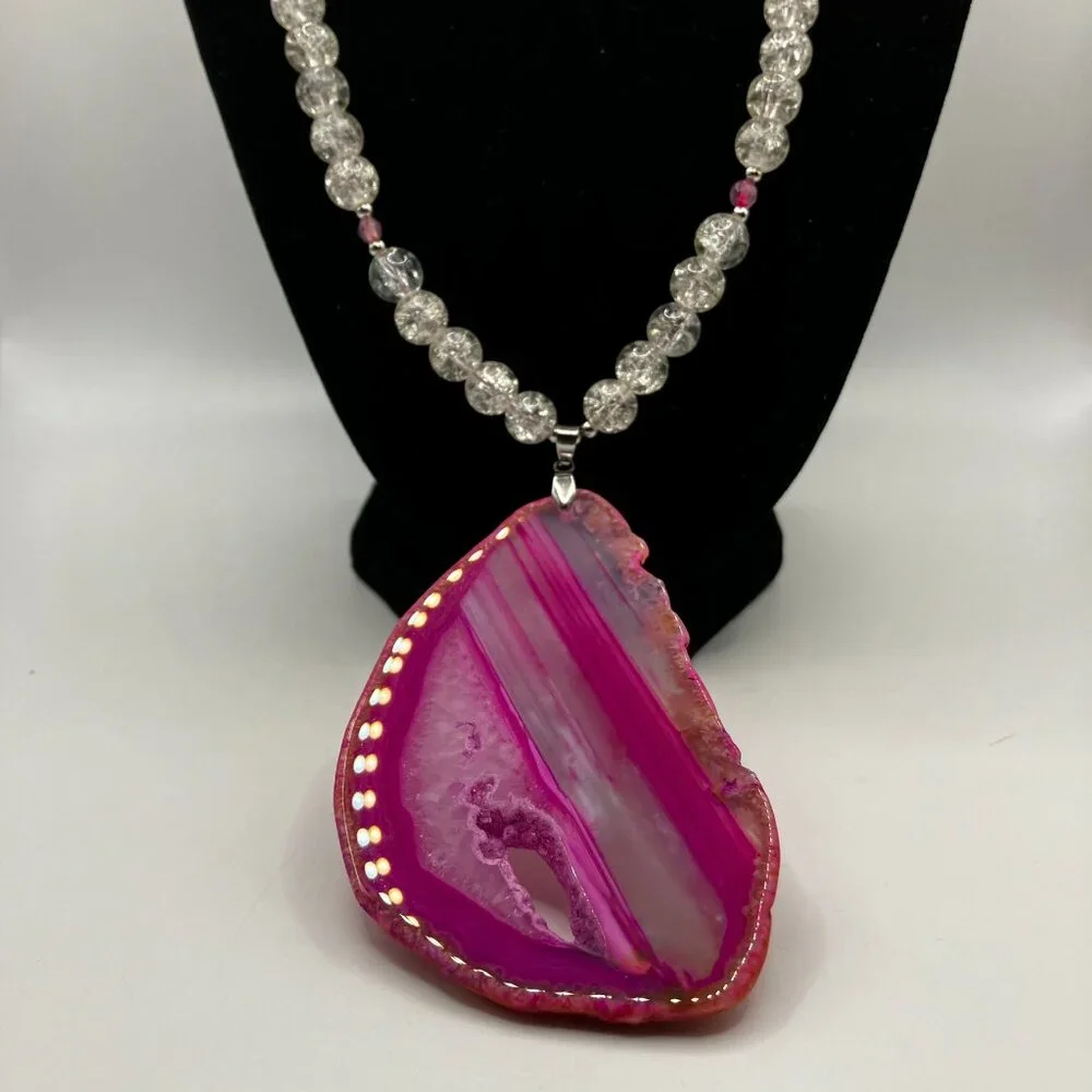 Agate Necklace Pink Raw Edge Gemstone Slice 3.5 inch + 32 in beaded necklace - Picture 3 of 14